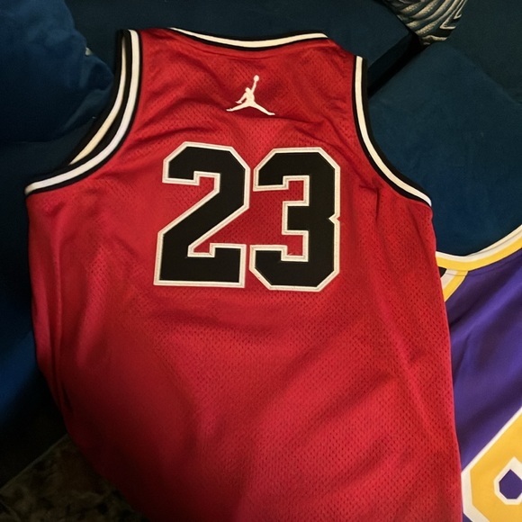 Large authentic Bulls Jersey - Picture 3 of 3